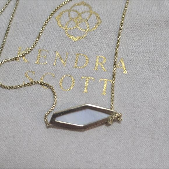 Kendra Scott Beth Adjustable Necklace in Burgundy Illusion Red berry Gold - Picture 4 of 8